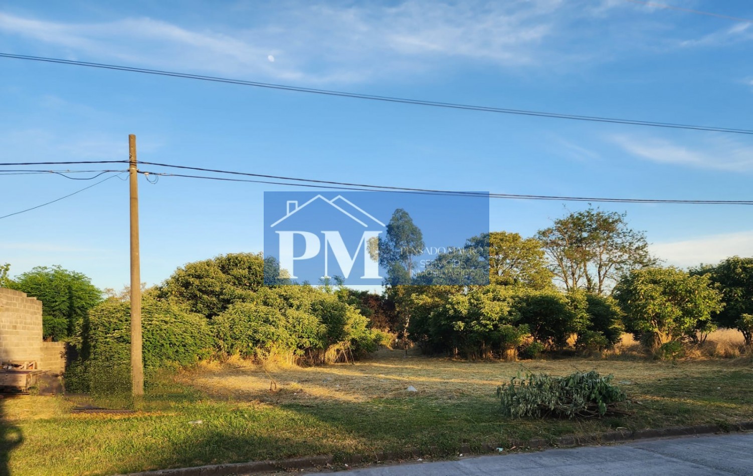 AMPLIO TERRENO EN VENTA, TAPALQUE 