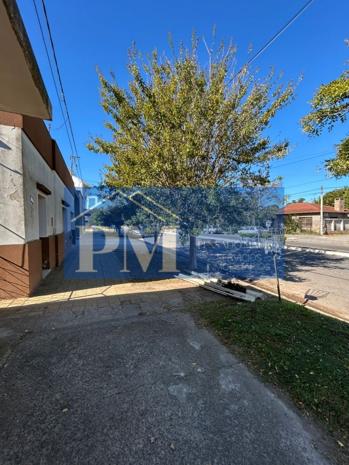 CASA CENTRICA EN VENTA, TAPALQUE 